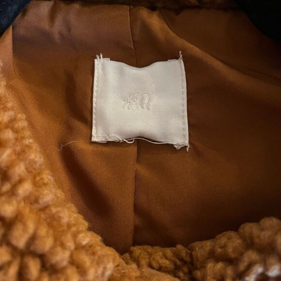 H&M Brown Teddy bear jacket cozy and warm size 12 (oversized) w/ braided buttons - Picture 4 of 9